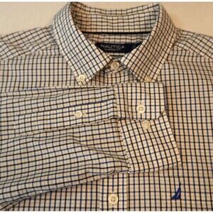 NAUTICA Button Down Shirt Mens Medium Plaid Dress Classic Fit Check Long Sleeve